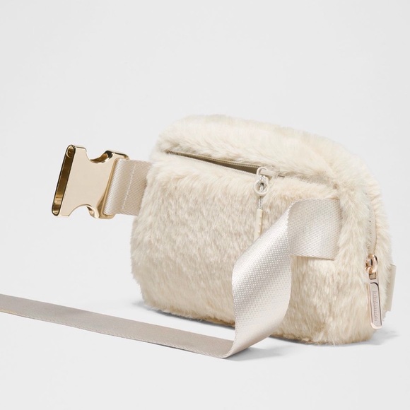 🆕 LULULEMON Everywhere Belt Bag Plush Fleece *Rhinestone Logo! NEW Ivory/Gold - Picture 6 of 17